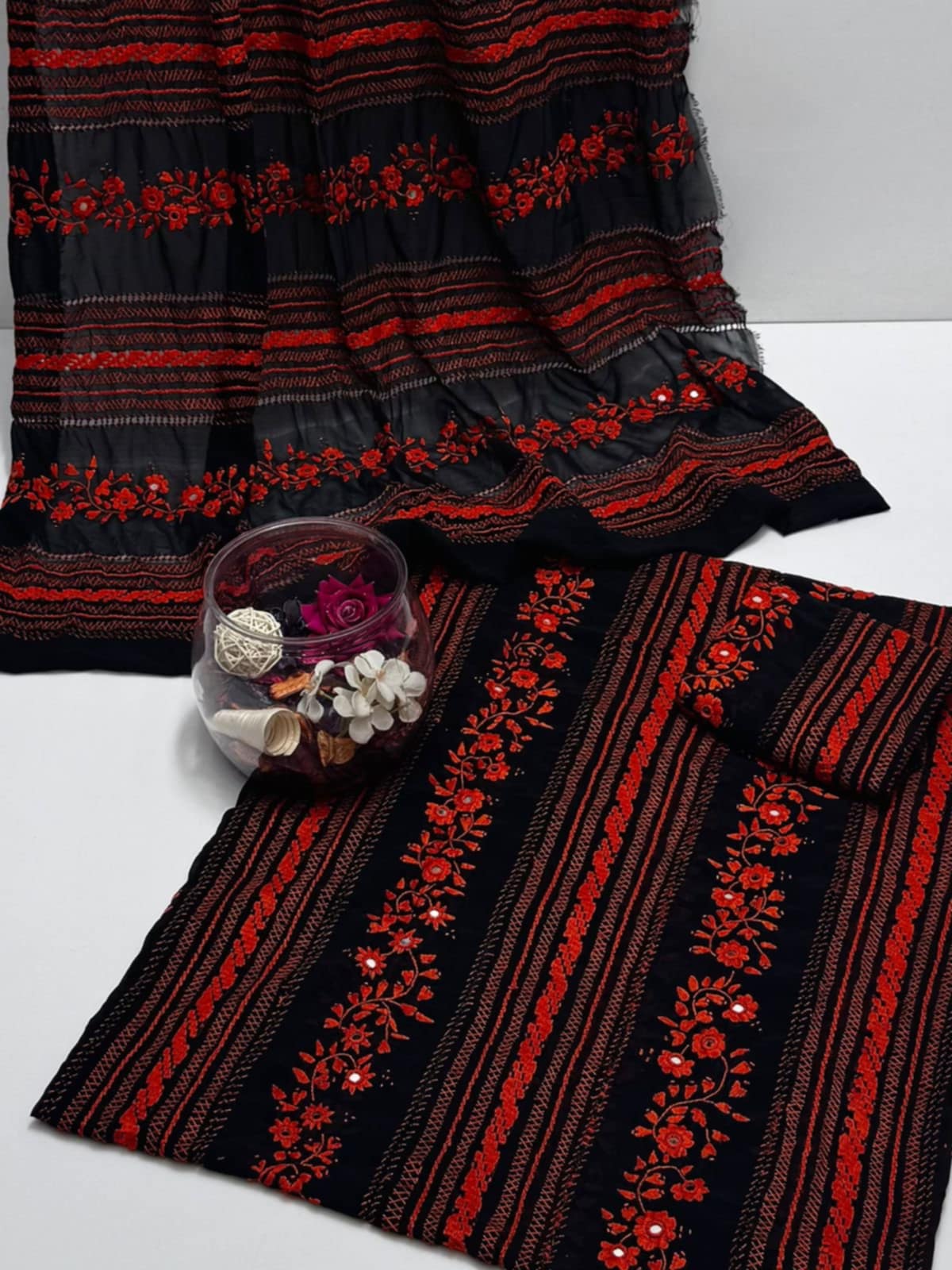 2-Piece Handmade Georgette Paka Tanka Tarkashi