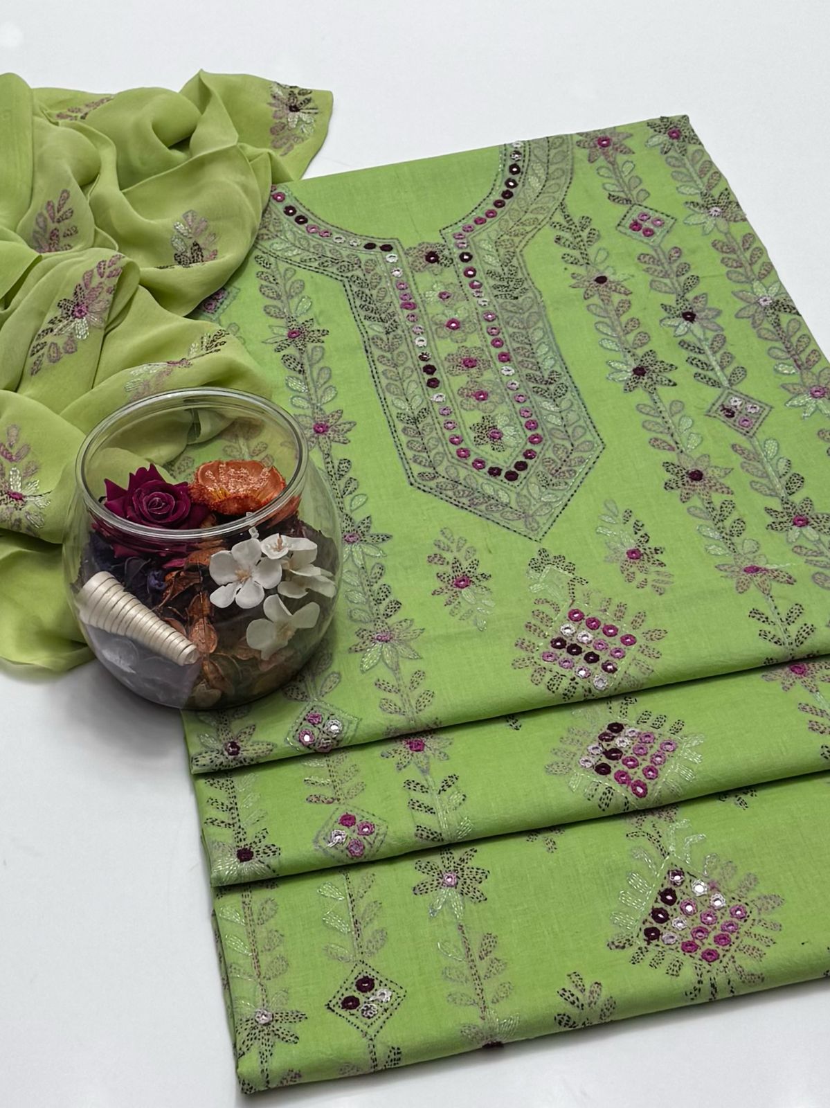 3-Piece Lawn Multicolour Handmade Embroidered Suit