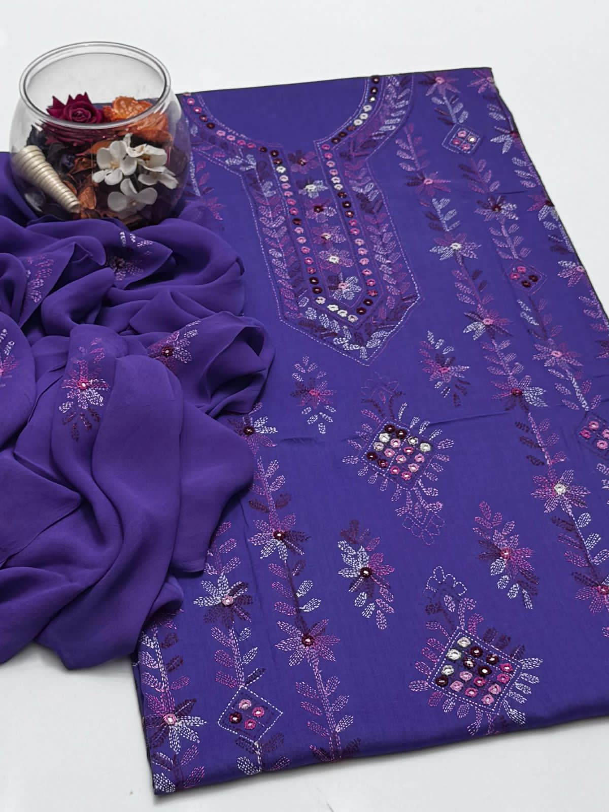3-Piece Lawn Multicolour Handmade Embroidered Suit
