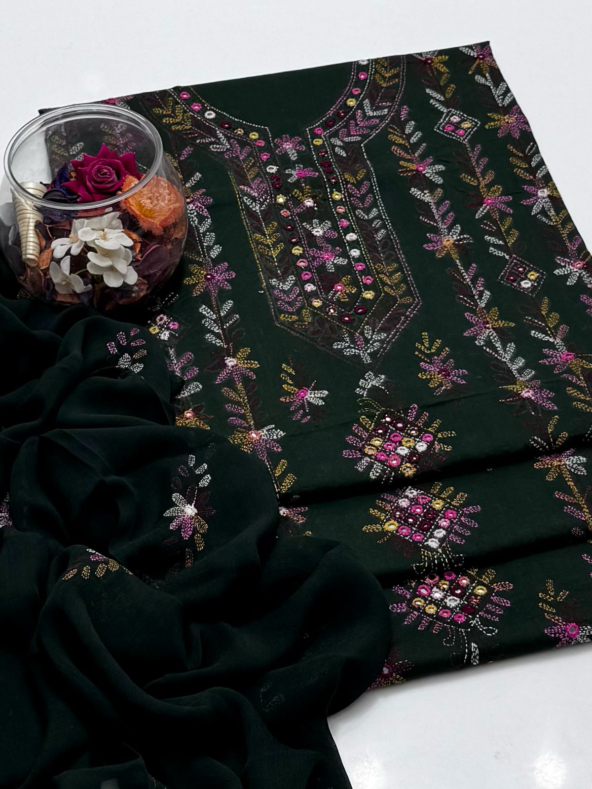 3-Piece Lawn Multicolour Handmade Embroidered Suit