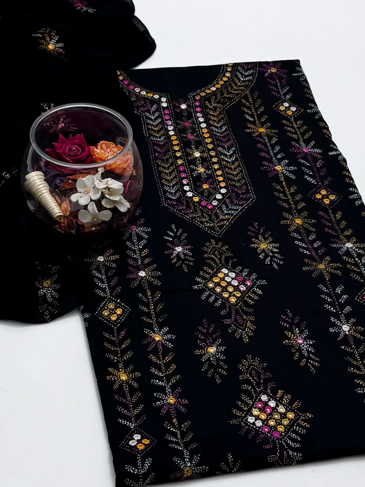 3-Piece Lawn Multicolour Handmade Embroidered Suit